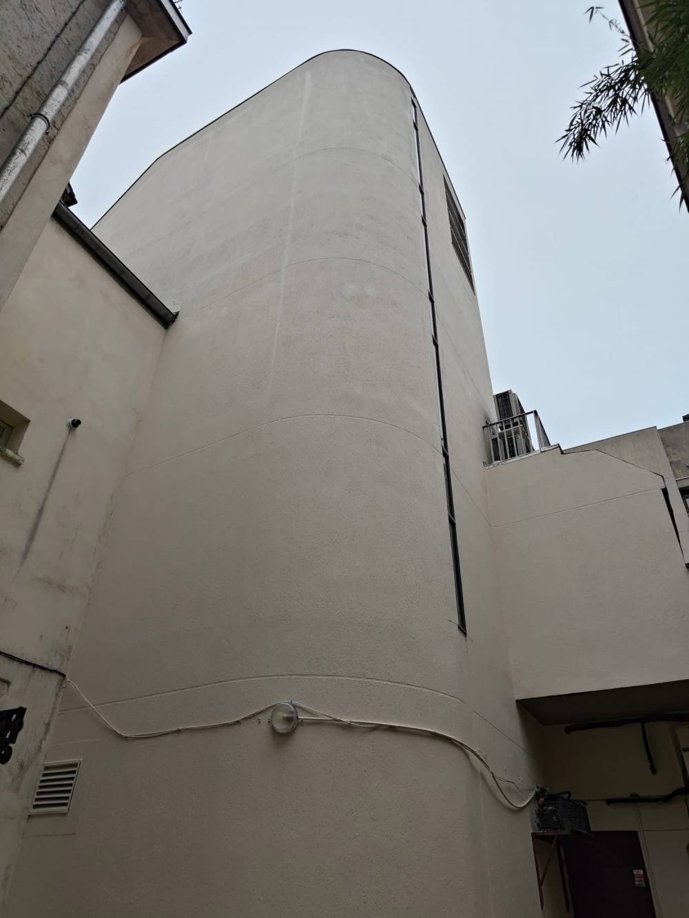 Peinture_de_facade_contre_les_infiltrations